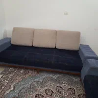 مبلمان ۷نفره راحتی با یک عدد زیر تلویزیونی