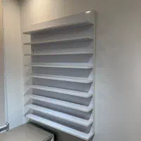 کانتر،تخت مژه،استیج پدیکور، صندلی‌استادکار|آرایشگاه و سالن‌های زیبایی|تهران, اکباتان|دیوار