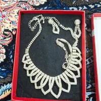 سرویس مناسب عروس خانم ها.کاملا نو هست|بدلیجات|اهواز, کوی باهنر|دیوار
