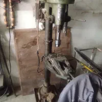 دستگاه تراش ،جوش آرگون پرس،دریل ،آببندی‌سوپاپ|ماشین‌آلات صنعتی|قنوات, |دیوار