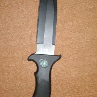 چاقو با کبوتر