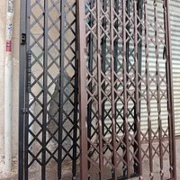 درب حفاظ آکاردئونی|مصالح و تجهیزات ساختمان|زنجان, |دیوار