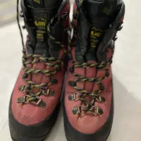 بوت کوهنوردی سایز ۴۱