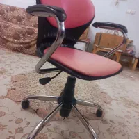 صندلی چرخدار اداری