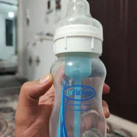 شیشه شیر دکتر براون ۲۴۰ میلی لیتر|اسباب و اثاث بچه|تهران, بلورسازی|دیوار