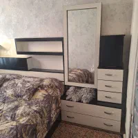 تخت دونفره به همراه دراور سفید ومشکی