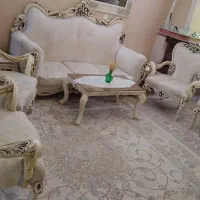 مبلمان 7 نفره تمیز به همراه جلو مبلی ودو عسلی