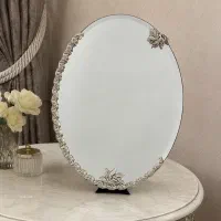 میز و آینه
