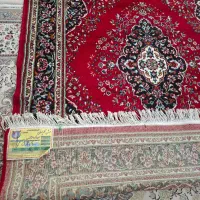فروش فرش رنگ قرمز و مشکی