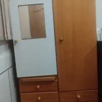 کمد ایستاده و دراور چوبی