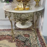 میز برنجی
