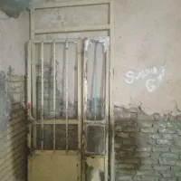 در خانه