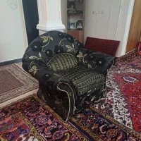 تعدادی لوازم فروخته میشود