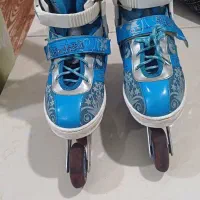 اسکیت کفشی تمام ژله تمام لاستیک هاش چراغ میزنه|دوچرخه، اسکیت، اسکوتر|محمدشهر, کوی بهار|دیوار