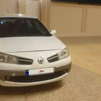 رنو مگان 2000cc، مدل ۲۰۰۲