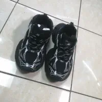 کتونی بالنسیاگا و نایک سایز 43 . 44