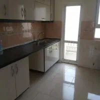 کد۹۵۱فروش،۸۱متریزمیدان تربیت دانشگاه