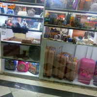 فروشنده آقا یا خانم