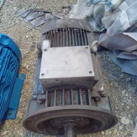 دینام ۳۰اسب ۱۴۰۰دورپایه و فلنچ خور.