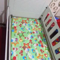 تخت کودک تمیزو مرتب بدون خط و خش|تخت و سرویس خواب|قرچک, پویینک|دیوار