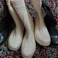 چکمه پلاستیکی