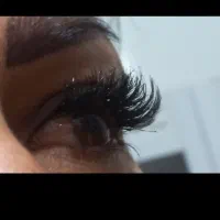 خدمات کاشت مژه وآموزش صفر تا صد