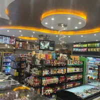 نیروی کار در فروشگاه مواد غذایی
