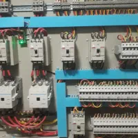 تولید تابلو برق های صنعتی مونتاژ تابلو برق