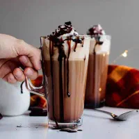 نیازمند باریستا خانم