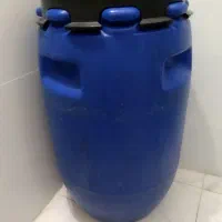 بشکه پلاستیکی ۱۲۰ لیتری سالم  زخیم و کاملا محکم