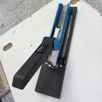 دستگاه منگنه ماکس ژاپن و اسکروبا آلمانی دوخت کتاب|لوازم التحریر|تهران, جوانمردان (اندیشه)|دیوار