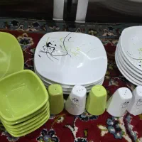 ظروف سرامیک رنگی تمیز در حد نو