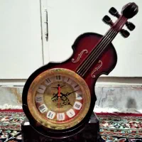 ساعت دکوری رومیزی طرح ویولون