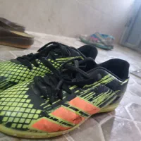 کفش فوتبالی|تجهیزات ورزشی|اقبالیه, |دیوار