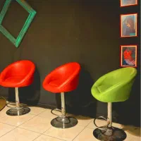 نیروی خدماتی در دفتر سینمایی