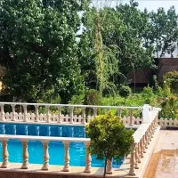 فروش ویلا با درختان تزیینی و میوه ۱۵ ساله زردآلو|فروش خانه و ویلا|پیر بکران, |دیوار