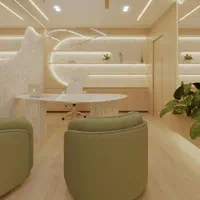 نیروی خدماتی در سالن زیبایی