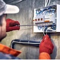 برق کاری ،رفع اتصالات و نصب لوستر و نصب انواع چراغ