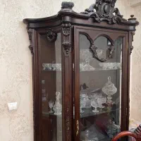 ویترین چوب گردو