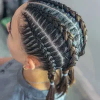 آموزش ناخن و کاشت ناخن