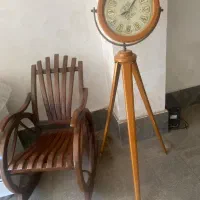 ساعت سه پایه چوبی