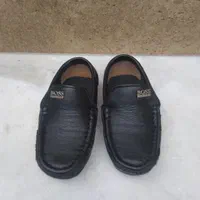 کفش پسرانه،سایز۲۶و۳۵|کیف، کفش، کمربند|رشت, شهرک شهید مفتح|دیوار