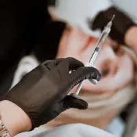 پزشک عمومی با پروانه شهریار