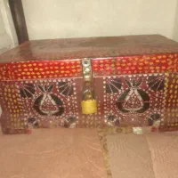 صندوقچه قدیمی|صنایع دستی و سایر لوازم تزئینی|رشت, پل تالشان|دیوار