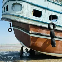 لنج آماده بارگیری از دبی و شارجه به بندرعباس
