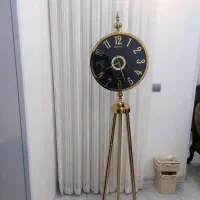 ساعت ایستاده