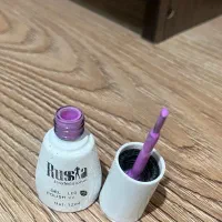 تعدادی لاکژل و یووی انگشتی