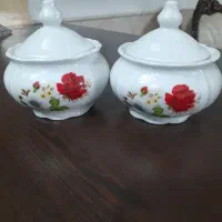 یک جفت قندان گل سرخی