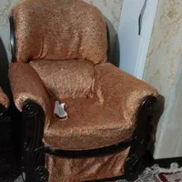 ۲ دست مبل|مبلمان خانگی و میز عسلی|اصفهان, قلعه طبره|دیوار