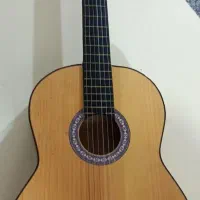 فروش یک عدد گیتار یاماها